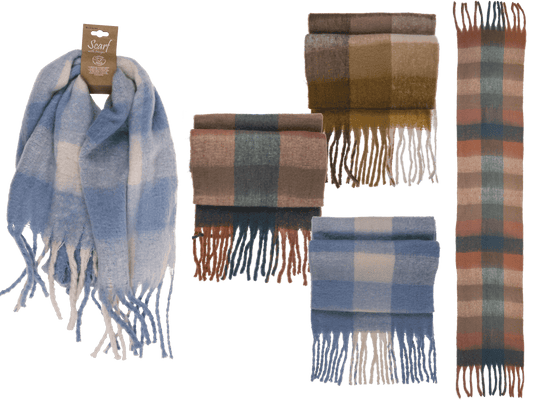 Checked fluffy scarf with tassels,