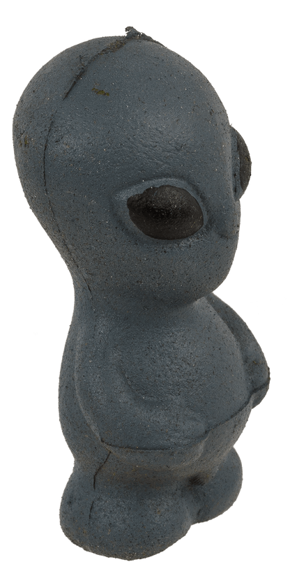 Growing Alien in Ufo, approx. 8 x 5,5 cm,