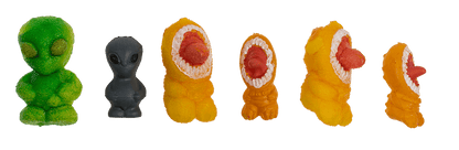 Growing Alien in Ufo, approx. 8 x 5,5 cm,