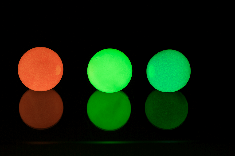 Throw & Glow Balls II, 3 pcs p. card, ca. 4 cm,