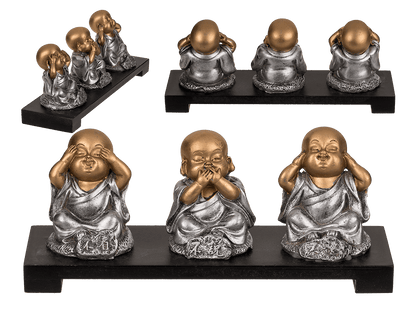 3 Polyresin decoration figurines on wooden bowl,