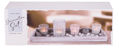 White/natural coloured wooden plate,