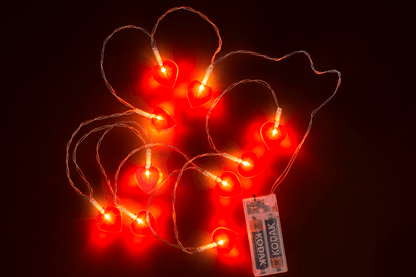 Light chain heart with 10-LED, 6/18 hour timer,