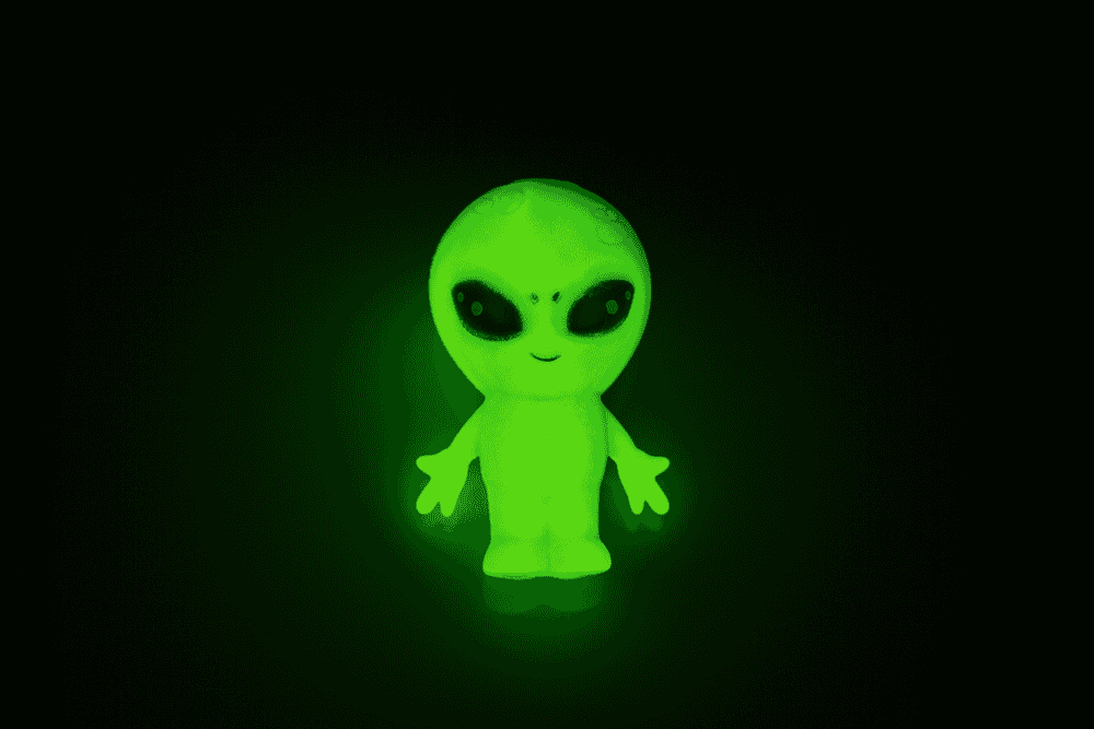 Stretchy Alien, Glow in the Dark, 8 x 12 x 6 cm,