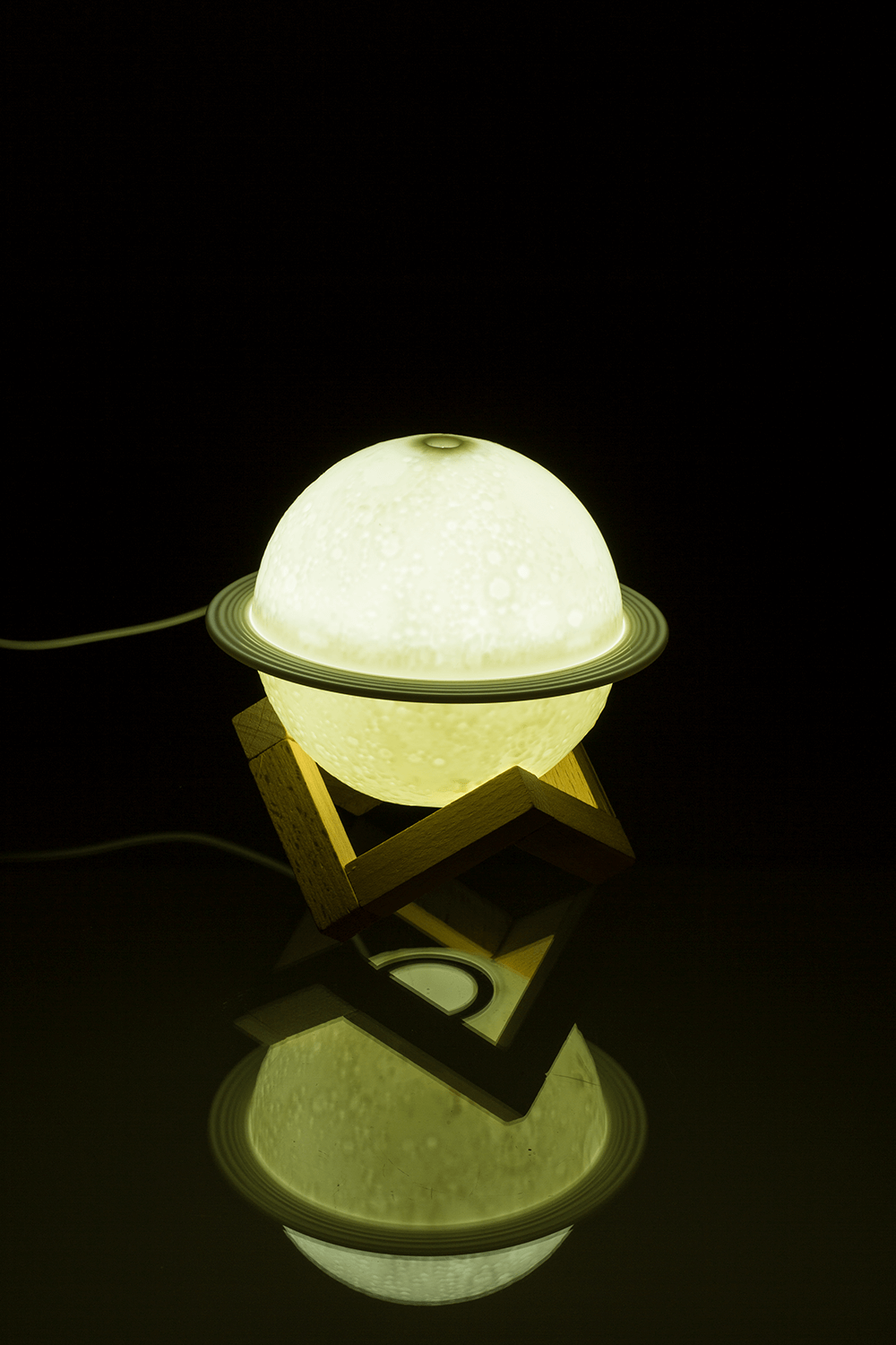 Humidifier/oil diffuser, planet,