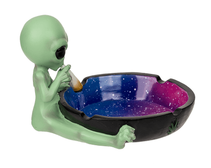 Polyresin ashtray, Alien with joint,